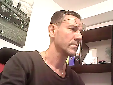 Snapshot of mastercharisma35 chatting on February 9, 2026, 11:03 am mastercharisma35 online show from February 9, 2026, 11:03 am