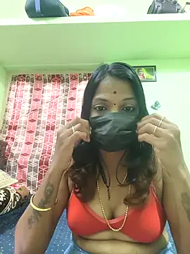 Snapshot of Tamil_Ishu chatting on November 4, 2025, 8:13 am Tamil Ishu online show from November 4, 2025, 8:13 am