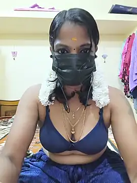 Tamil Ishu online show from August 5, 2026, 4:32 pm