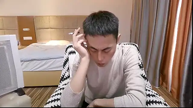 Tsia-Die online show from December 5, 2025, 4:32 am