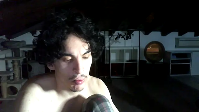 Snapshot of juandipietroz1 chatting on March 25, 2026, 6:25 pm juandipietroz1 online show from March 25, 2026, 6:25 pm