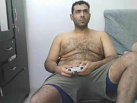 morenocabro10 online show from April 10, 2026, 11:42 pm