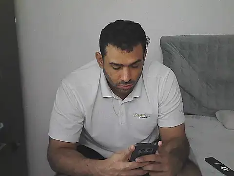 Snapshot of morenocabro10 chatting on May 31, 2026, 4:31 am morenocabro10 online show from May 31, 2026, 4:31 am
