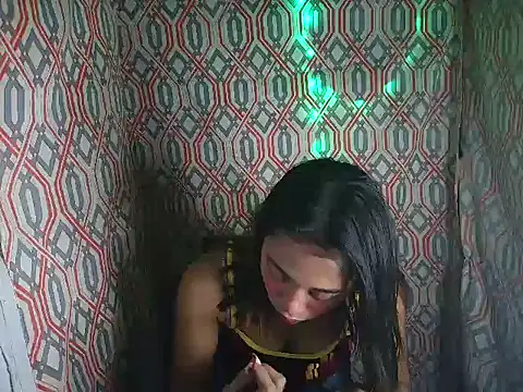 Virgen christine01 online show from November 19, 2025, 2:17 pm