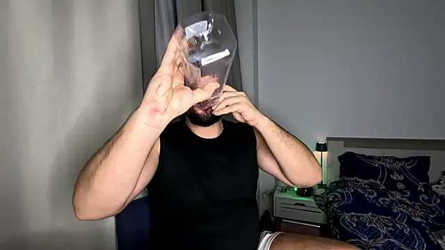 Gold Alpha Boy online show from December 14, 2025, 2:33 pm