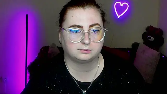 Alicia love00 online show from April 6, 2026, 11:22 am