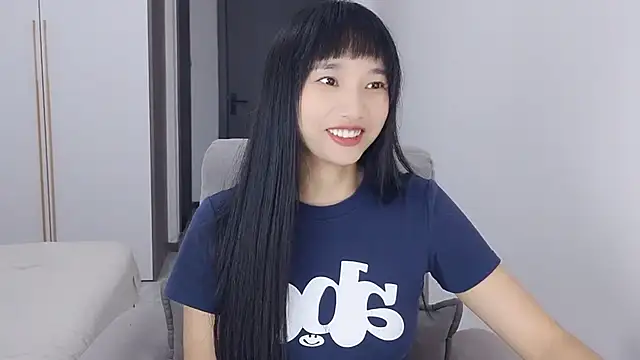 Lisa-3333 online show from September 29, 2025, 2:22 pm