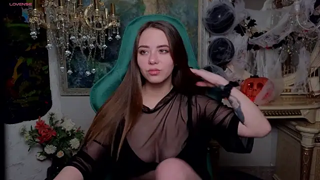 Snapshot of IvoryWood_ chatting on October 21, 2025, 12:28 pm IvoryWood online show from October 21, 2025, 12:28 pm