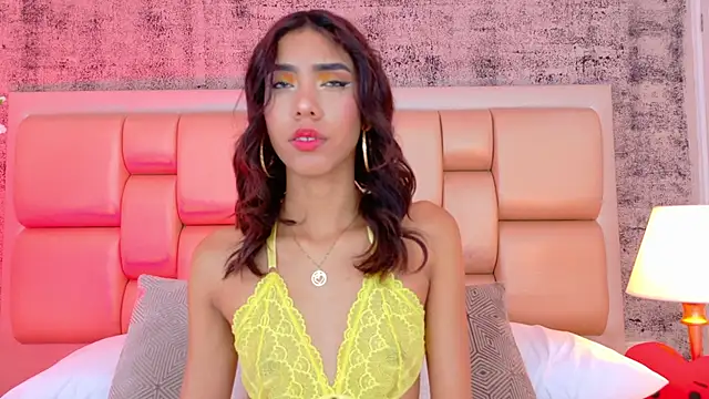 BellaHarper1 online show from October 8, 2025, 1:09 pm