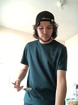 Snapshot of Luxx_14 chatting on March 22, 2026, 3:15 pm Luxx 14 online show from March 22, 2026, 3:15 pm