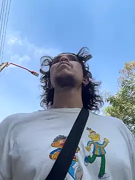 Snapshot of Luxx_14 chatting on April 6, 2026, 8:43 pm Luxx 14 online show from April 6, 2026, 8:43 pm