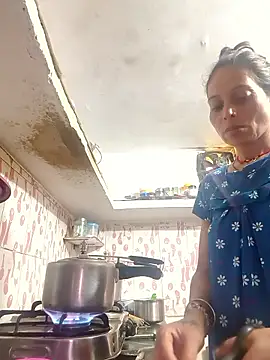 Snapshot of ISHANI-SINGH chatting on May 15, 2026, 3:24 am ISHANI-SINGH online show from May 15, 2026, 3:24 am