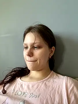 Snapshot of Lunliss chatting on September 28, 2025, 9:58 am Lunliss online show from September 28, 2025, 9:58 am