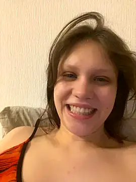 Snapshot of Lunliss chatting on November 30, 2025, 5:39 pm Lunliss online show from November 30, 2025, 5:39 pm