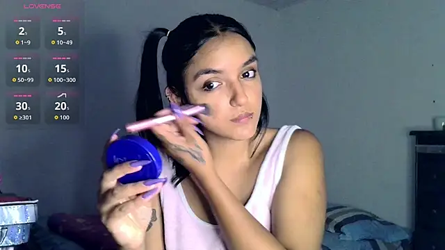 Snapshot of Ari_20_ chatting on May 7, 2026, 1:11 am Ari 20 online show from May 7, 2026, 1:11 am