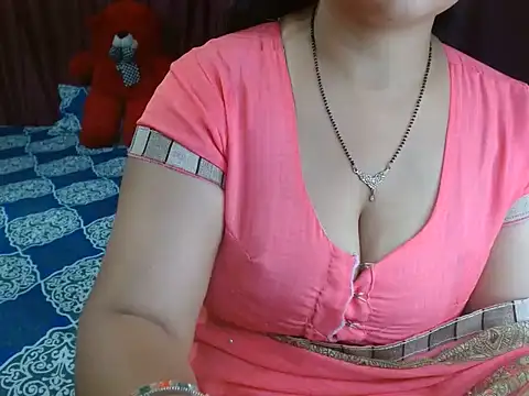 Hot anika  online show from May 29, 2026, 4:05 pm