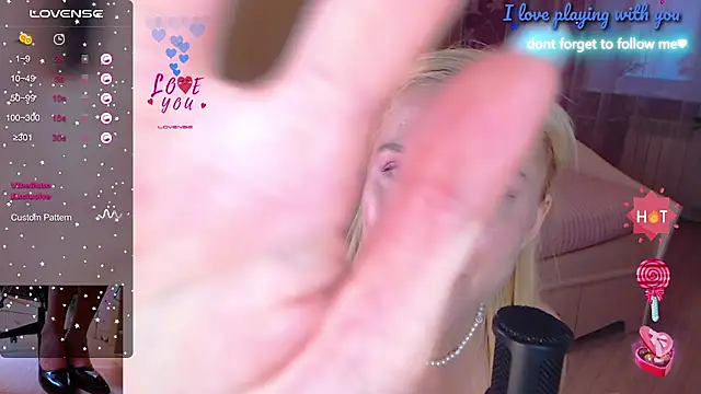 LiSinDoll online show from October 17, 2025, 6:38 am