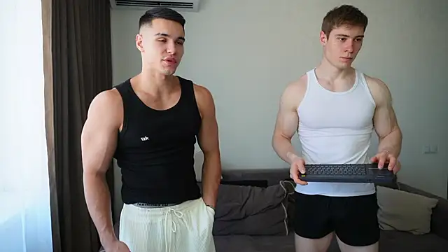 Horny boyzz online show from May 21, 2026, 4:52 am