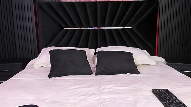 Bigsexxyass online show from October 21, 2025, 7:20 am