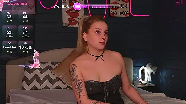 Snapshot of Crystal_Jull chatting on October 30, 2025, 1:45 pm Crystal Jull online show from October 30, 2025, 1:45 pm