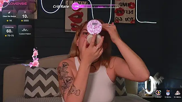 Snapshot of Crystal_Jull chatting on November 2, 2025, 3:25 pm Crystal Jull online show from November 2, 2025, 3:25 pm