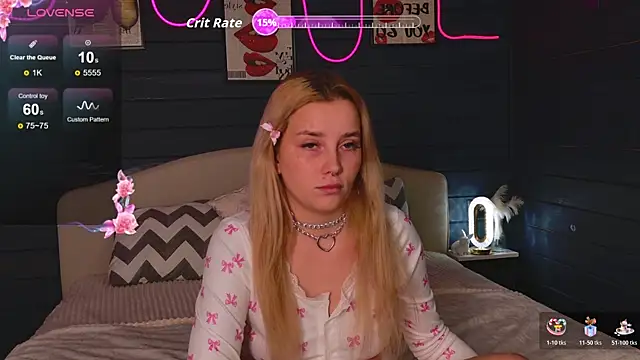 Snapshot of Crystal_Jull chatting on November 5, 2025, 4:40 pm Crystal Jull online show from November 5, 2025, 4:40 pm