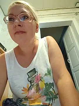VikaKing online show from July 17, 2026, 5:36 am