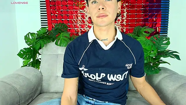 CamiiGuzmanX online show from February 24, 2026, 9:24 pm