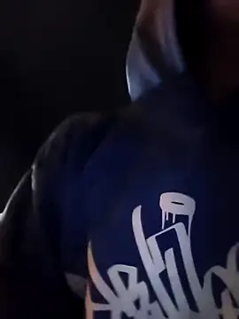 Snapshot of Thomasjons_ chatting on February 3, 2026, 1:37 am Thomasjons online show from February 3, 2026, 1:37 am