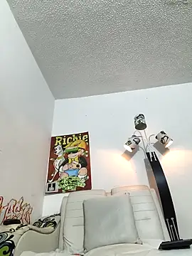 Snapshot of Thomasjons_ chatting on February 16, 2026, 4:19 am Thomasjons online show from February 16, 2026, 4:19 am