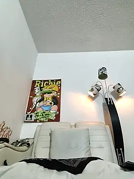 Snapshot of Thomasjons_ chatting on February 21, 2026, 1:50 am Thomasjons online show from February 21, 2026, 1:50 am