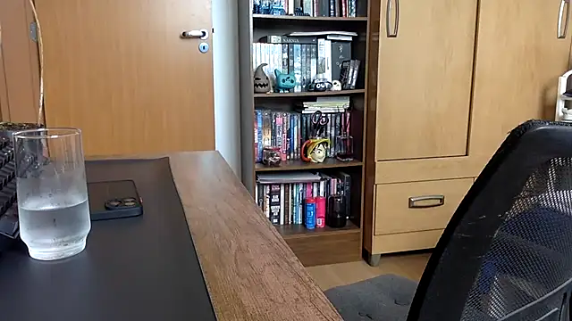 SEXOFLION online show from September 16, 2025, 2:40 pm