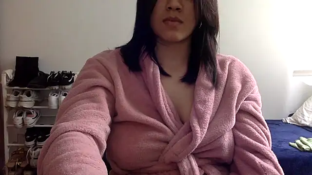 SEXOFLION online show from September 25, 2025, 6:22 pm