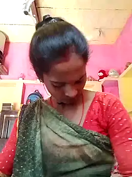 Snapshot of Hot_bbbb chatting on October 8, 2025, 6:55 am Hot bbbb online show from October 8, 2025, 6:55 am