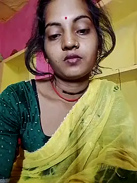 Snapshot of Hot_bbbb chatting on October 17, 2025, 7:16 pm Hot bbbb online show from October 17, 2025, 7:16 pm