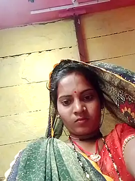 Snapshot of Hot_bbbb chatting on October 22, 2025, 6:46 am Hot bbbb online show from October 22, 2025, 6:46 am