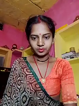 Snapshot of Hot_bbbb chatting on November 28, 2025, 8:33 pm Hot bbbb online show from November 28, 2025, 8:33 pm