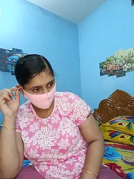 Cute Faria online show from June 3, 2026, 2:33 pm