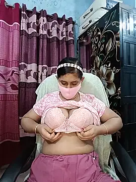 Cute Faria online show from June 18, 2026, 1:48 pm