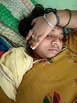 Snapshot of Hot_crety chatting on October 2, 2025, 6:53 am Hot crety online show from October 2, 2025, 6:53 am