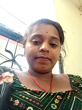 Snapshot of Hot_crety chatting on November 3, 2025, 11:33 am Hot crety online show from November 3, 2025, 11:33 am