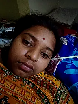 Snapshot of Hot_crety chatting on November 7, 2025, 12:43 am Hot crety online show from November 7, 2025, 12:43 am