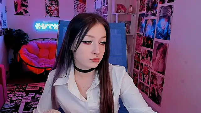 LiliLuna online show from September 20, 2025, 10:05 am