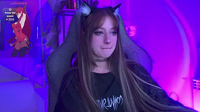 LiliLuna online show from March 20, 2026, 4:12 pm