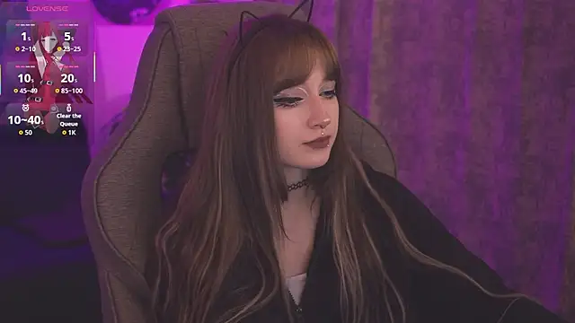 LiliLuna online show from March 25, 2026, 3:40 pm