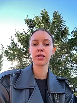 Snapshot of ElliRose chatting on September 27, 2025, 5:01 am ElliRose online show from September 27, 2025, 5:01 am