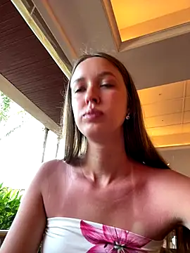 Snapshot of ElliRose chatting on October 6, 2025, 12:41 am ElliRose online show from October 6, 2025, 12:41 am