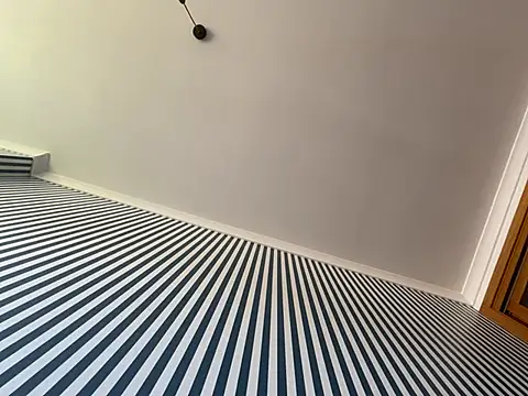 cumman789860 online show from April 17, 2026, 2:09 pm