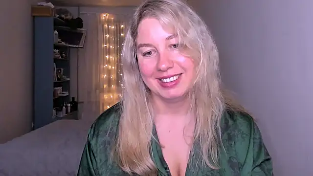 Snapshot of NancySanders chatting on May 16, 2026, 7:45 pm NancySanders online show from May 16, 2026, 7:45 pm