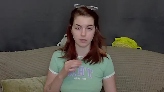 ElzaBlis online show from November 16, 2025, 3:06 pm